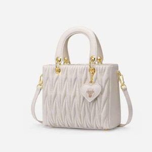 Túi Xách Nữ Quilted Charm Heart – Túi Xách Tay & Đeo Chéo Sang Trọng (Trắng Kem)